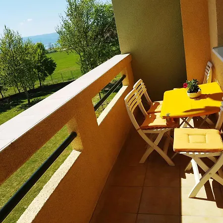 Lägenhet Apartman River Omiš